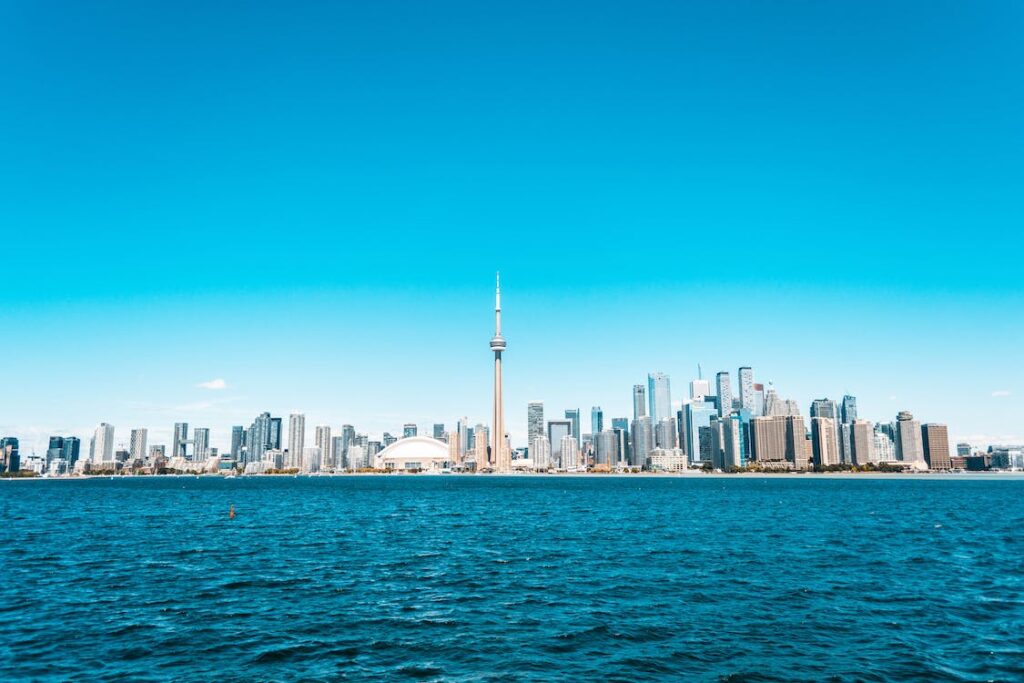 7 Best Toronto Neighborhoods for Retirees